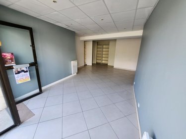 Location fonds et murs commerciaux Montoire-sur-le-Loir 41800 Loir-et-Cher 33 m2  450 euros