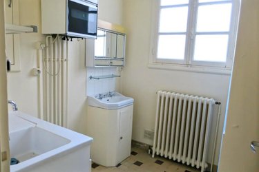 Immeuble a vendre Bourges 18000 Cher 244 m2  343200 euros