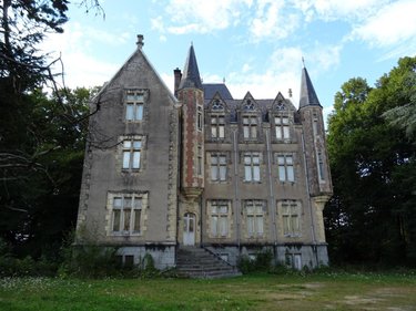 Maison a vendre Sacé 53470 Mayenne 413 m2  470340 euros