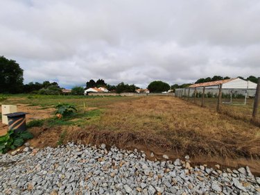 Terrain a batir a vendre Saint-Hilaire-de-Riez 85270 Vendée 700 m2  148200 euros