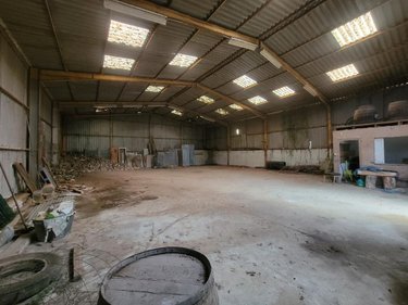 Garage et parking a vendre Langonnet 56630 Morbihan 250 m2  23900 euros