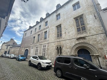 Immeuble a vendre Cambrai 59400 Nord 2500 m2  838400 euros