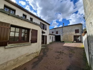 Maison a vendre Brizambourg 17770 Charente-Maritime 121 m2 6 pièces 136396 euros