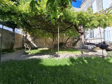 Maison a vendre Saintes 17100 Charente-Maritime 92 m2 4 pièces 236070 euros