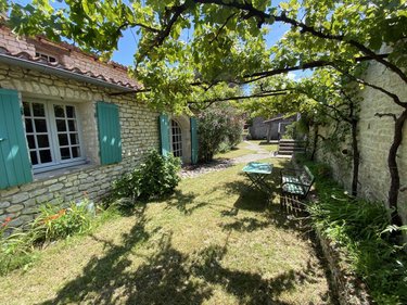 Maison a vendre La Flotte 17630 Charente-Maritime 125 m2 5 pièces 1349000 euros