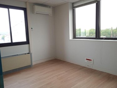 Location fonds et murs commerciaux Montargis 45200 Loiret 103 m2  1830 euros