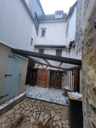 Immeuble a vendre Laval 53000 Mayenne 140 m2  267240 euros