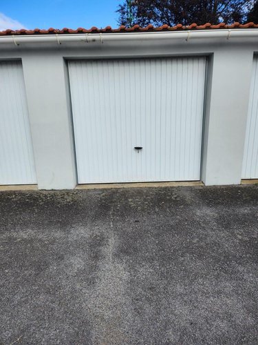 Garage et parking a vendre Challans 85300 Vendée 20 m2  25500 euros