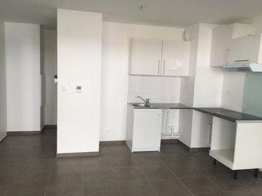 Location appartement Tours 37000 Indre-et-Loire 39 m2 2 pièces 586 euros