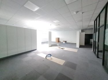 Fonds et murs commerciaux a vendre Montoire-sur-le-Loir 41800 Loir-et-Cher 696 m2  675350 euros