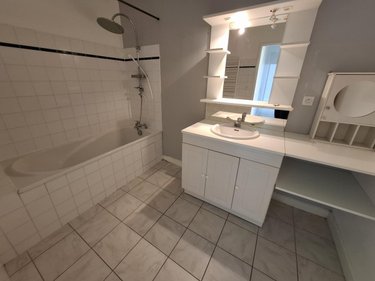 Maison a vendre Saintes 17100 Charente-Maritime 103 m2 4 pièces 251808 euros