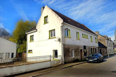 Maison a vendre Malguénac 56300 Morbihan 250 m2  137800 euros