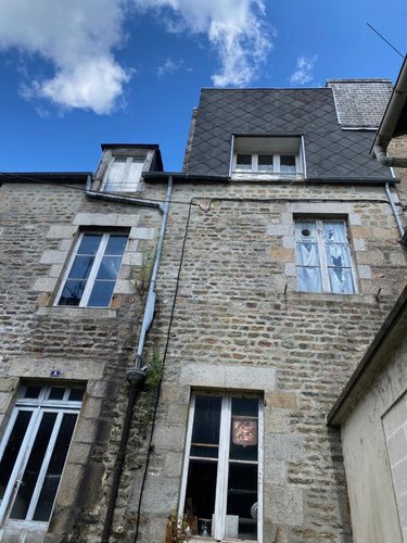 Immeuble a vendre Villedieu-les-Poêles-Rouffigny 50800 Manche 187 m2  64140 euros