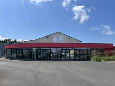 Fonds et murs commerciaux a vendre Guingamp 22200 Côtes-d'Armor 1560 m2  775200 euros