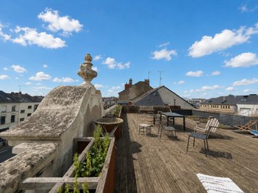 Fonds et murs commerciaux a vendre Angers 49000 Maine-et-Loire 373 m2  1467200 euros
