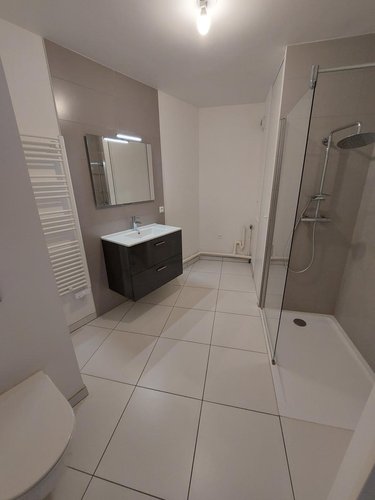 Location appartement Reims 51100 Marne 29 m2 1 pièce 465 euros