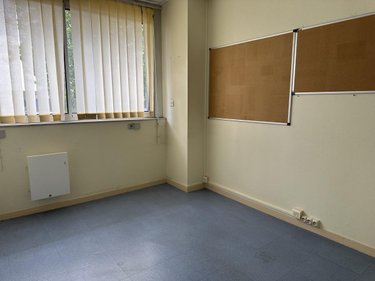 Fonds et murs commerciaux a vendre Segré-en-Anjou Bleu 49500 Maine-et-Loire 196 m2  270300 euros