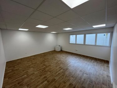 Location fonds et murs commerciaux Reims 51100 Marne 32 m2  630 euros