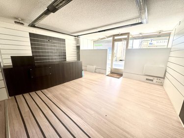 Location fonds et murs commerciaux Saint-Chély-d'Apcher 48200 Lozère 86 m2  660 euros