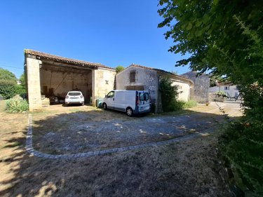 Maison a vendre Nieul-lès-Saintes 17810 Charente-Maritime 223 m2 7 pièces 375000 euros