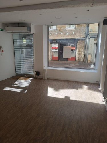 Location fonds et murs commerciaux Bourg-en-Bresse 01000 Ain 80 m2  750 euros