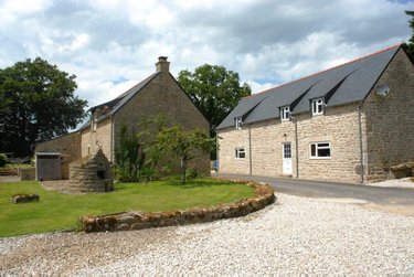 Maison a vendre Plouray 56770 Morbihan 700 m2 19 pièces 1098500 euros