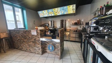 Fonds et murs commerciaux a vendre Gourin 56110 Morbihan 130 m2  168620 euros