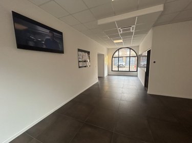 Location fonds et murs commerciaux Cambrai 59400 Nord 18 m2  562 euros