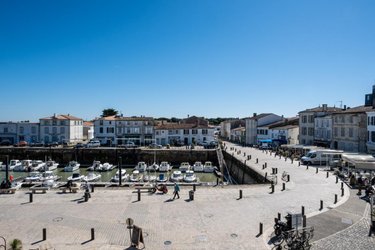 Maison a vendre La Flotte 17630 Charente-Maritime 420 m2 10 pièces 2794000 euros