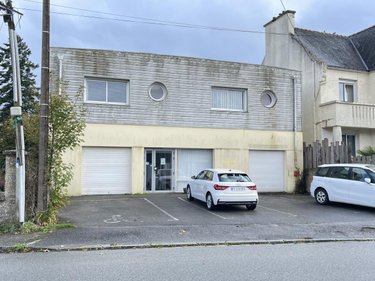 Fonds et murs commerciaux a vendre Locminé 56500 Morbihan 318 m2  411380 euros