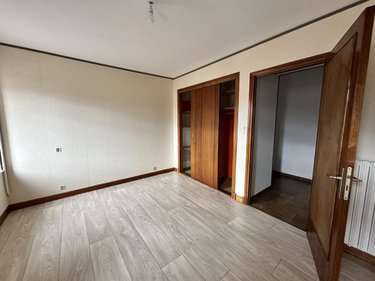 Appartement a vendre Saint-Flour 15100 Cantal 140 m2  106000 euros