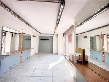 Immeuble a vendre Azay-le-Rideau 37190 Indre-et-Loire 80 m2  167800 euros