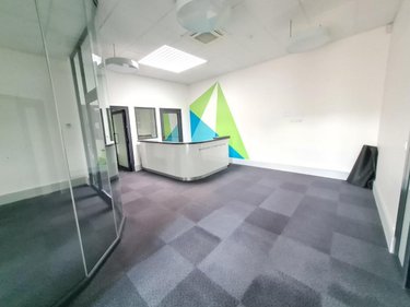 Fonds et murs commerciaux a vendre Montoire-sur-le-Loir 41800 Loir-et-Cher 696 m2  675350 euros