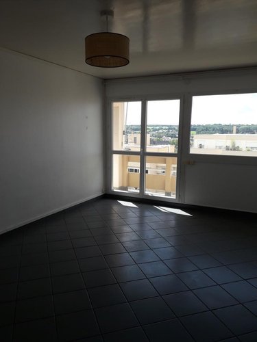 Location appartement Laval 53000 Mayenne 73 m2  730 euros