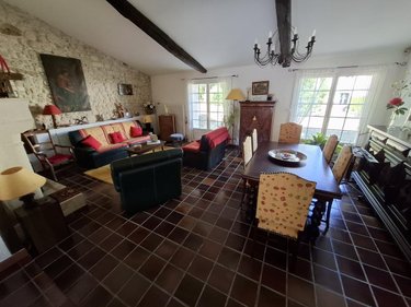 Maison a vendre Nieul-lès-Saintes 17810 Charente-Maritime 223 m2 7 pièces 375000 euros