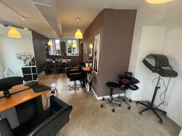 Location fonds et murs commerciaux Orbec 14290 Calvados 60 m2  615 euros