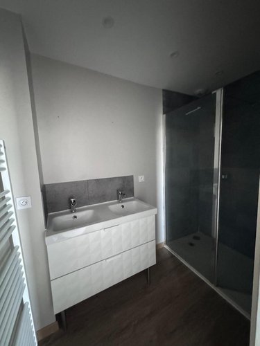 Location maison Château-Gontier-sur-Mayenne 53200 Mayenne 100 m2 6 pièces 900 euros