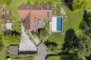 Maison a vendre Sauverny 01220 Ain 590 m2 8 pièces 1990000 euros