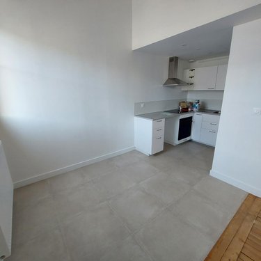 Location appartement Reims 51100 Marne 43 m2 2 pièces 740 euros