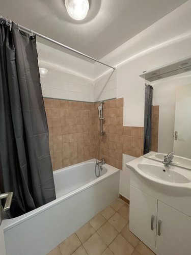 Location appartement Pierrelatte 26700 Drôme 49 m2 2 pièces 500 euros