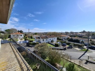 Maison a vendre Saintes 17100 Charente-Maritime 169 m2 6 pièces 280000 euros