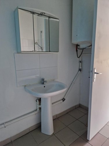 Location appartement Neuville-Saint-Rémy 59554 Nord 25 m2 1 pièce 380 euros