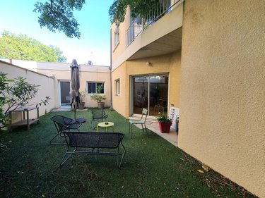 Immeuble a vendre Pierrelatte 26700 Drôme 261 m2  435000 euros