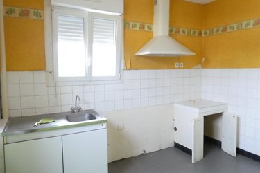Appartement a vendre Saint-Hilaire-du-Harcouët 50600 Manche 98 m2 5 pièces 116060 euros
