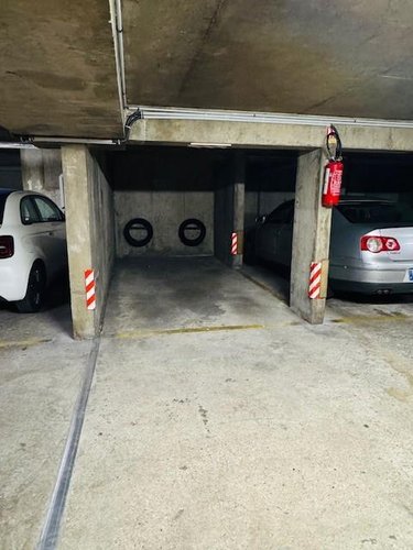 Garage et parking a vendre Neuilly-sur-Seine 92200 Hauts-de-Seine 11 m2  26500 euros