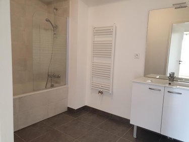 Location appartement Saint-Malo 35400 Ille-et-Vilaine 75 m2  944 euros