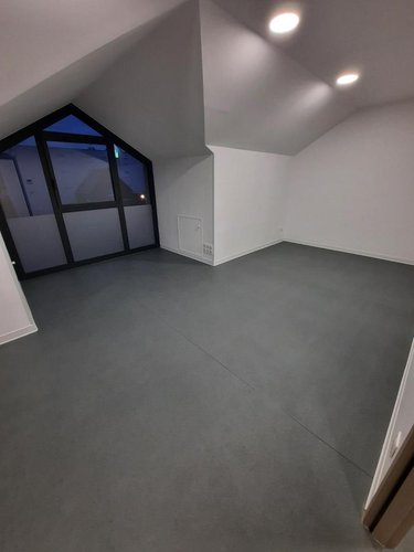 Location fonds et murs commerciaux Dole 39100 Jura 19 m2  920 euros