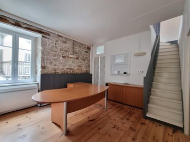 Fonds et murs commerciaux a vendre Quimper 29000 Finistère 69 m2  221370 euros
