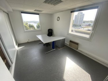 Location fonds et murs commerciaux Boulogne-sur-Mer 62200 Pas-de-Calais 70 m2  900 euros