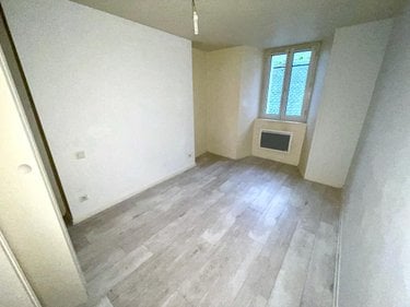 Location appartement Saint-Chély-d'Apcher 48200 Lozère 35 m2  370 euros